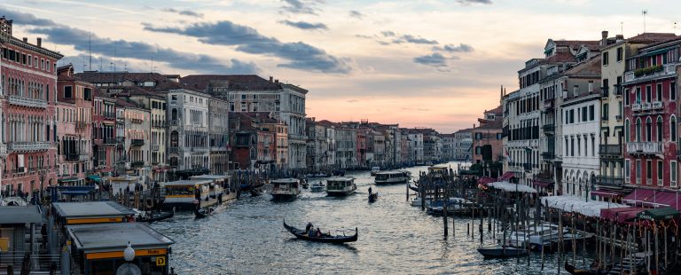 venice italy photographer photographs the grand canal in Venice