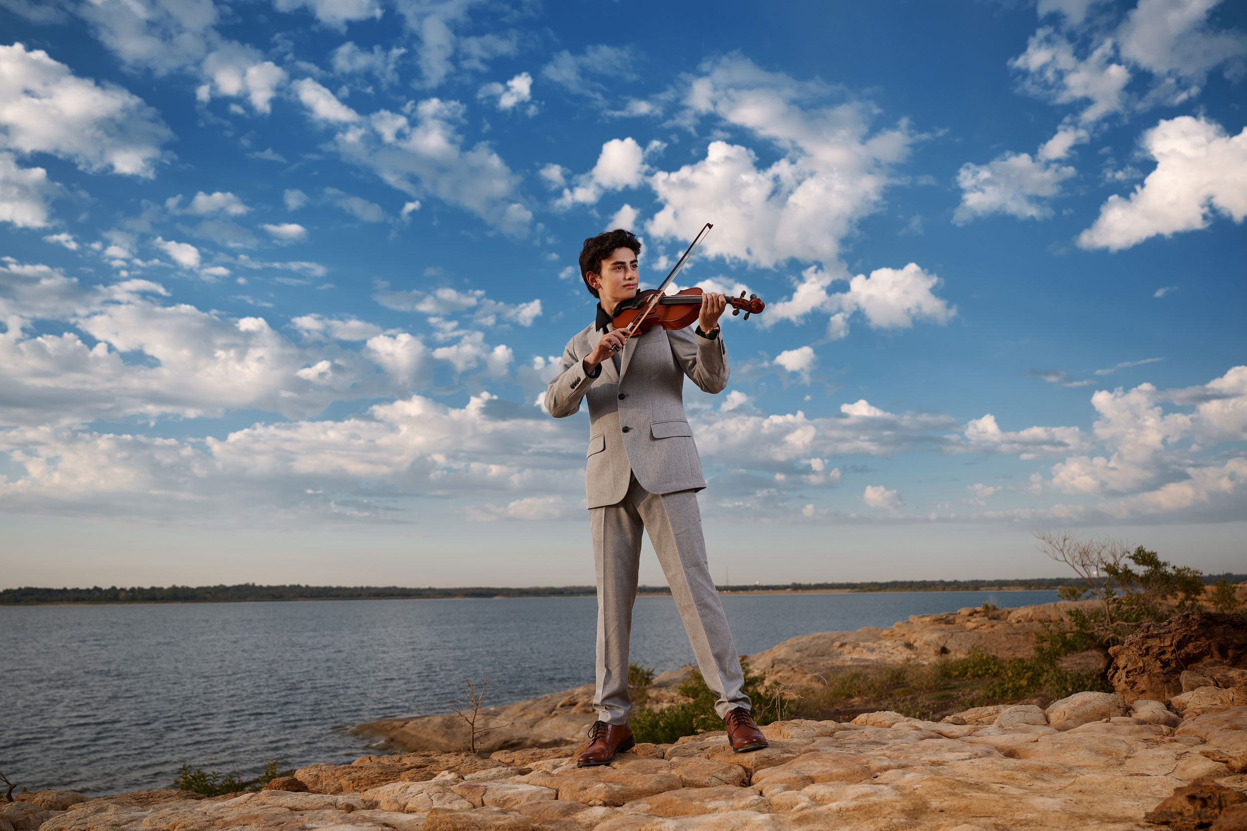 Carrollton Creekview High senior pictures for guys with violin at the lake murrell park