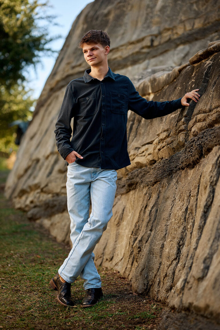 Bishop Lynch Senior Photographer In Pioneer Plaza Dallas 002