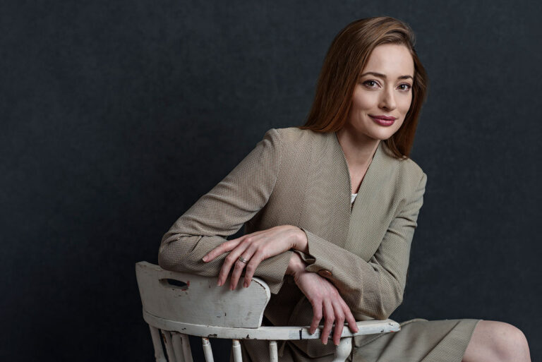 Personal Branding Photographer Studio For Women 1200