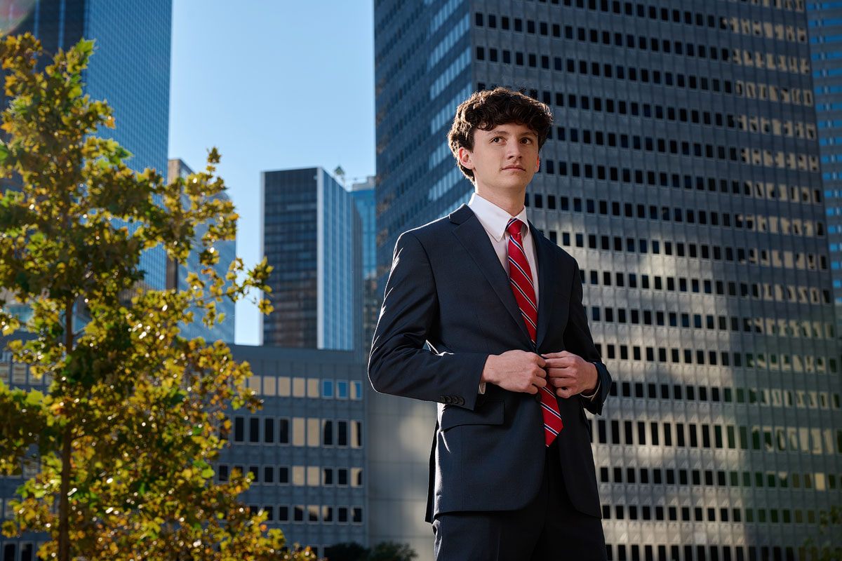 Photographer For Nolan Catholic Seniors In Downtown Boys 001